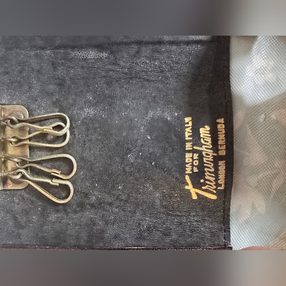 Princess Gardner Vintage Leather Key Holder Dark Brown with Gold Accent Italy - Picture 5 of 7